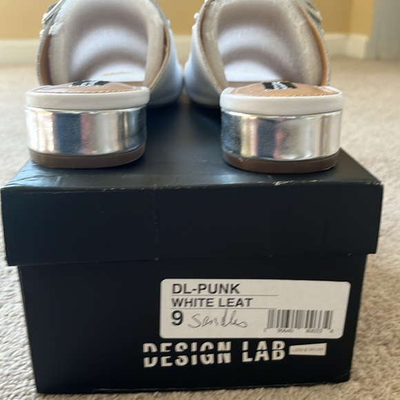 Women's Design Lab white sandals size 9 - Picture 2 of 3